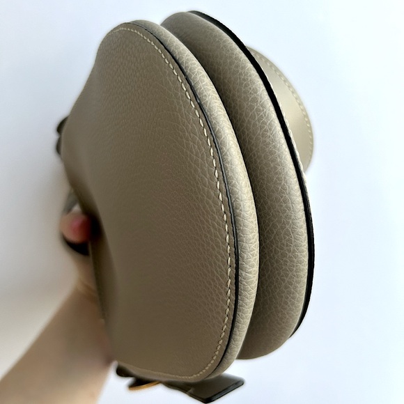 NWOT Chloe Darryl Phone Pouch Crossbody in Motty Grey - Picture 14 of 15